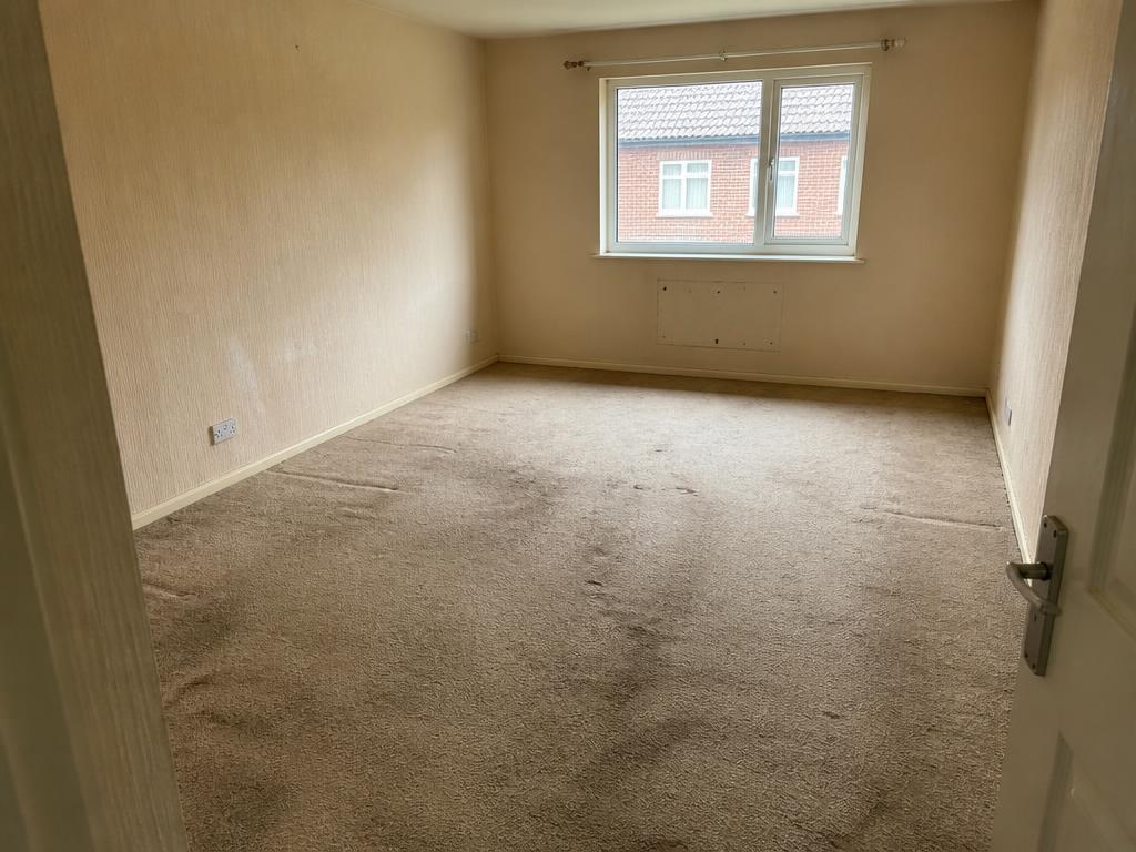 Chambre : parquet stratifié – avant